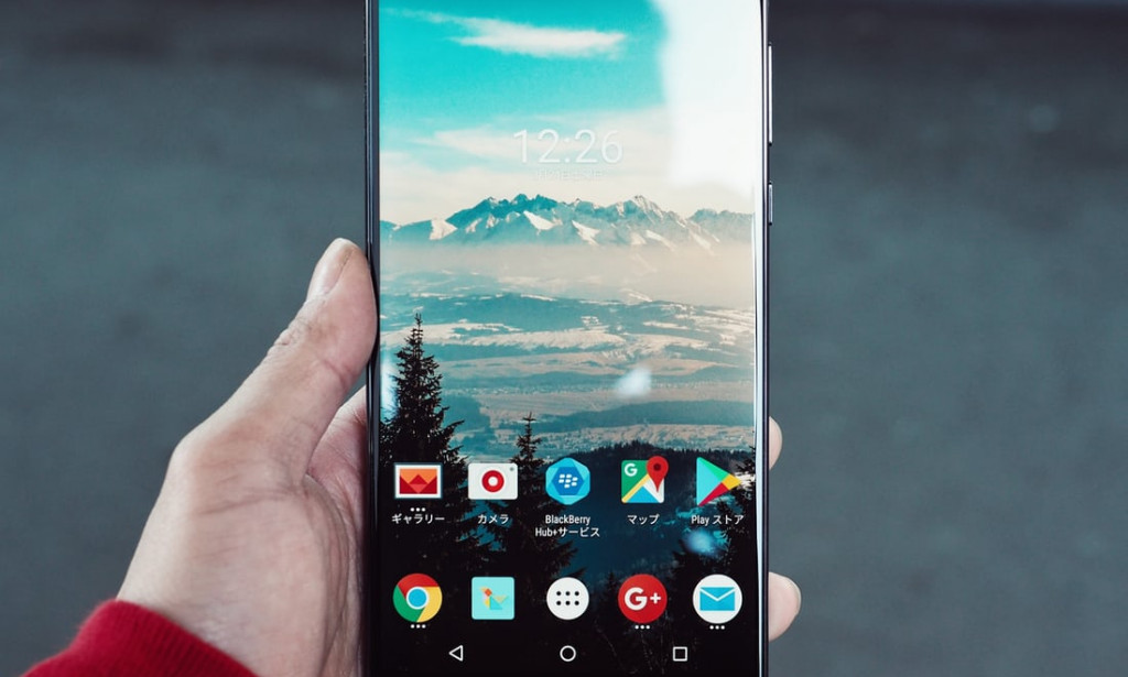 How To Install Android 12 On Any Smart Phone Without A Computer Or 'Root'