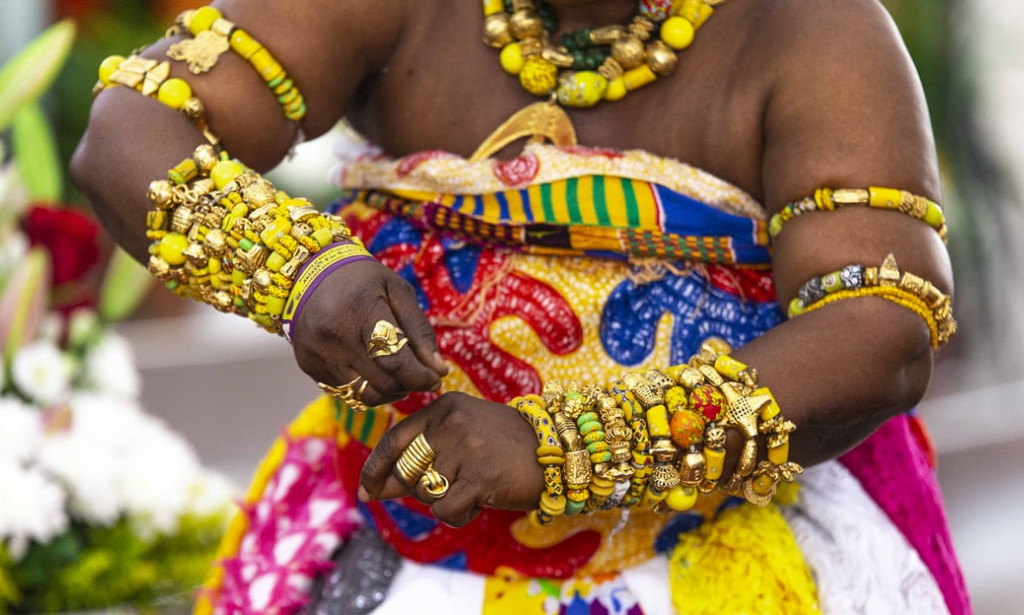 THE ROLE OF A POLITICAL LEADERS