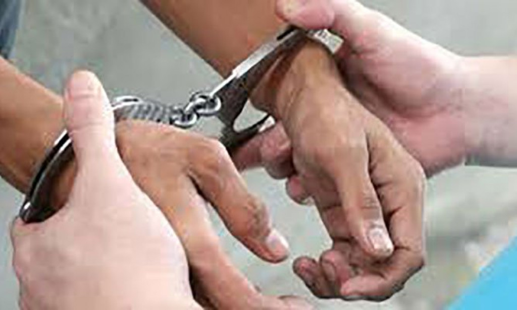 Cop who assaulted handicapped adolescent young lady in July last year gives up to police