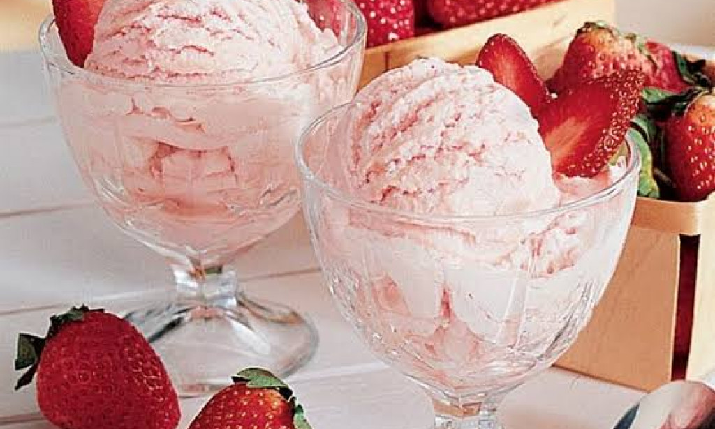 How to make home made strawberry ice cream