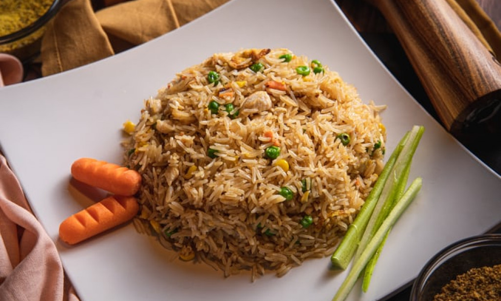 How to cook chicken fried rice.