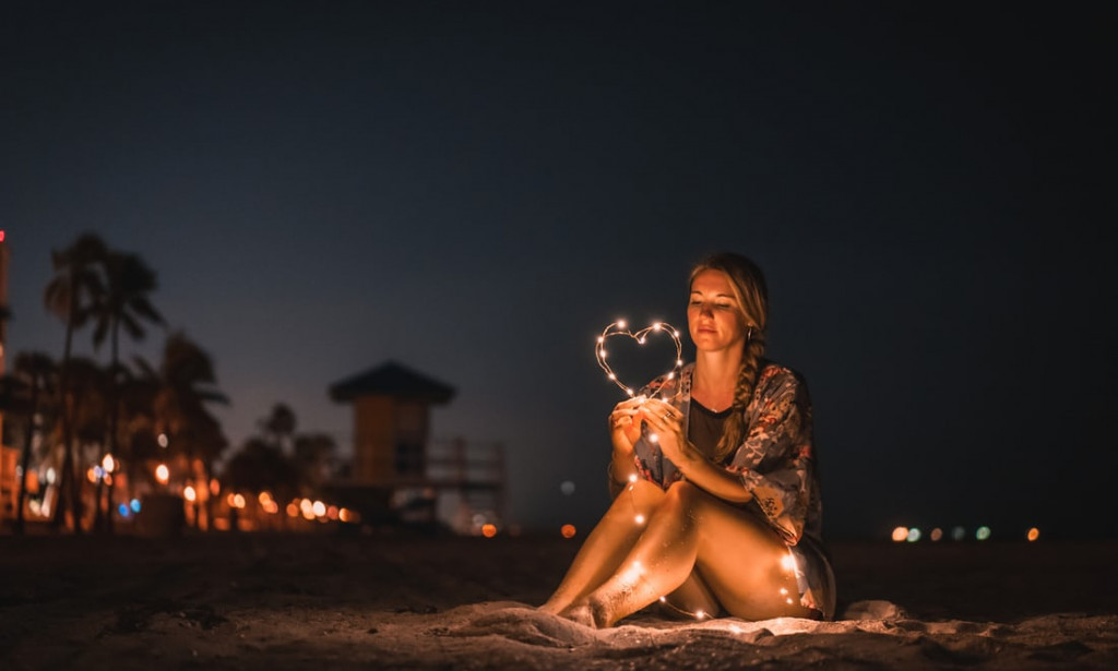 THE MEANING OF ASMR AND THE EFFECT OF AMSR ON THE HUMAN BRAIN.