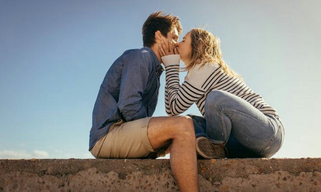 How Ladies Flirt with Guys