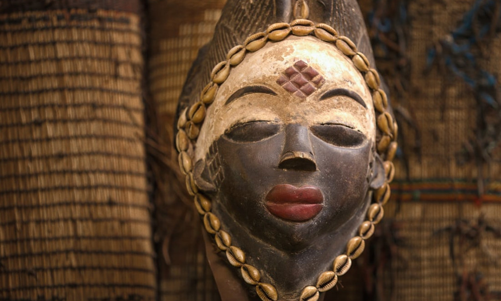 LIFESTYLE OF TRADITIONAL AFRICANS