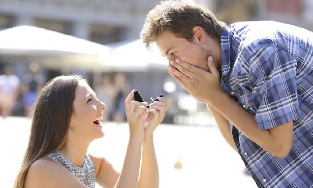 Can a woman propose to a Man?