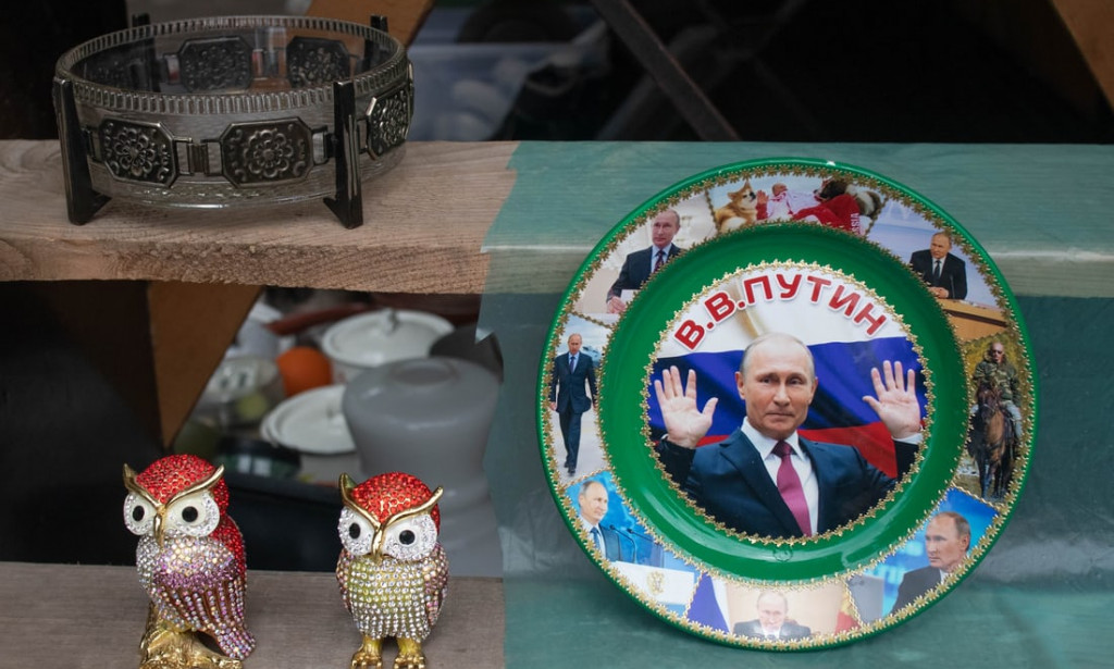 Ukrainians attempt to keep down Russians at the Donetsk line; Moscow irate after Putin-Macron call subtleties are uncovered.