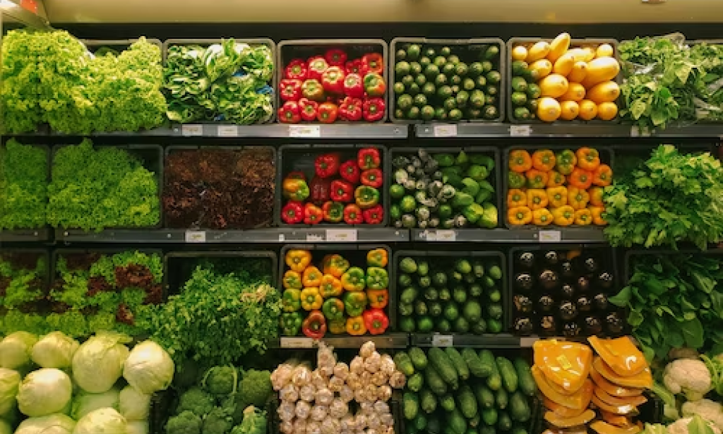 8 HEALTHY REASONS TO EAT MORE FRUITS AND VEGETABLES