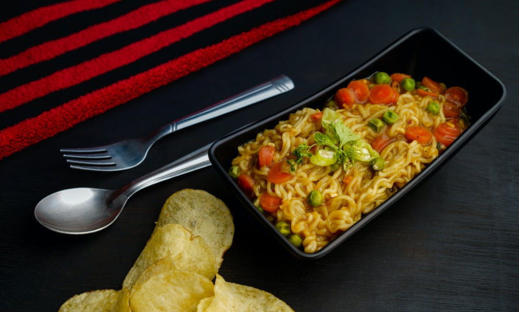 10 REASONS TO AVOID EATING MAGGI.