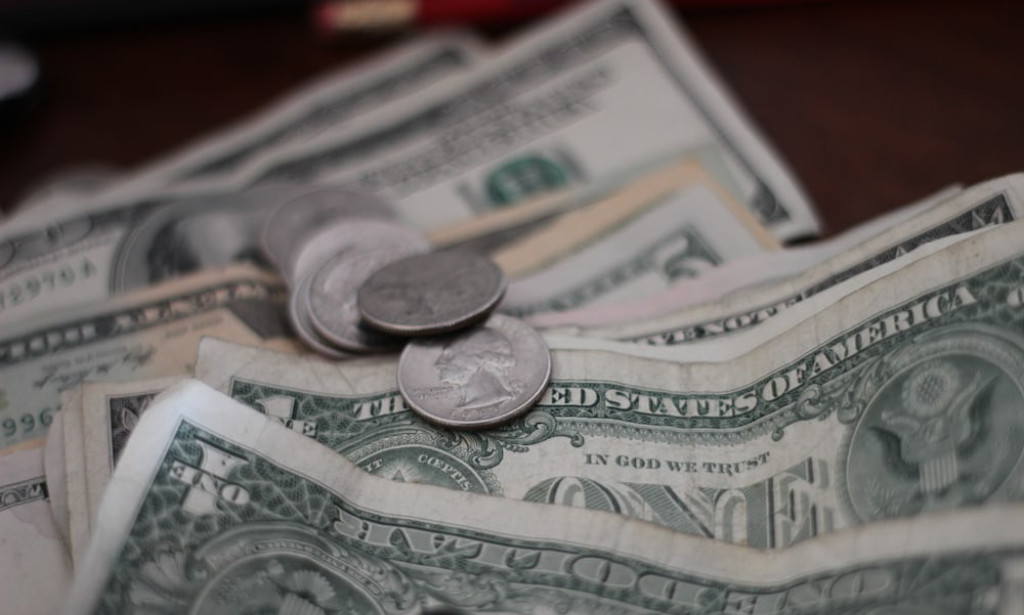 How to make safe,fast and reliable money on moniebox