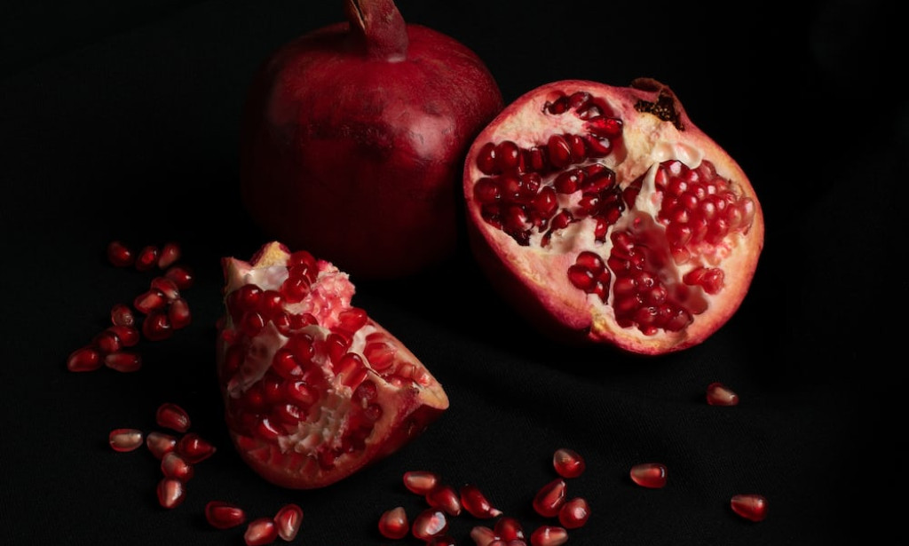 10 Health Benefits of Pomegranate