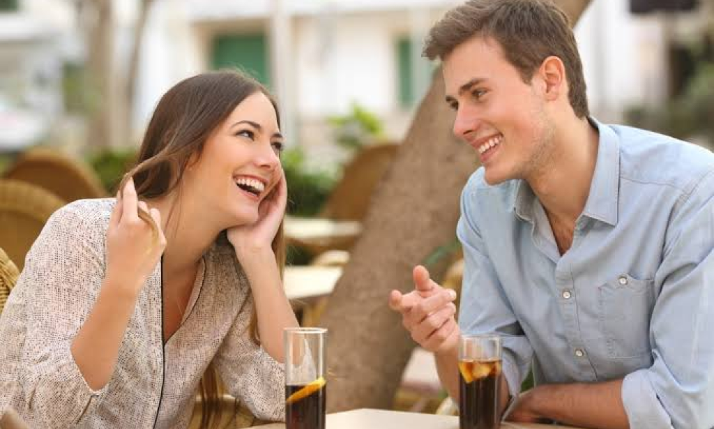 12 tips on how to start a conversation with a girl