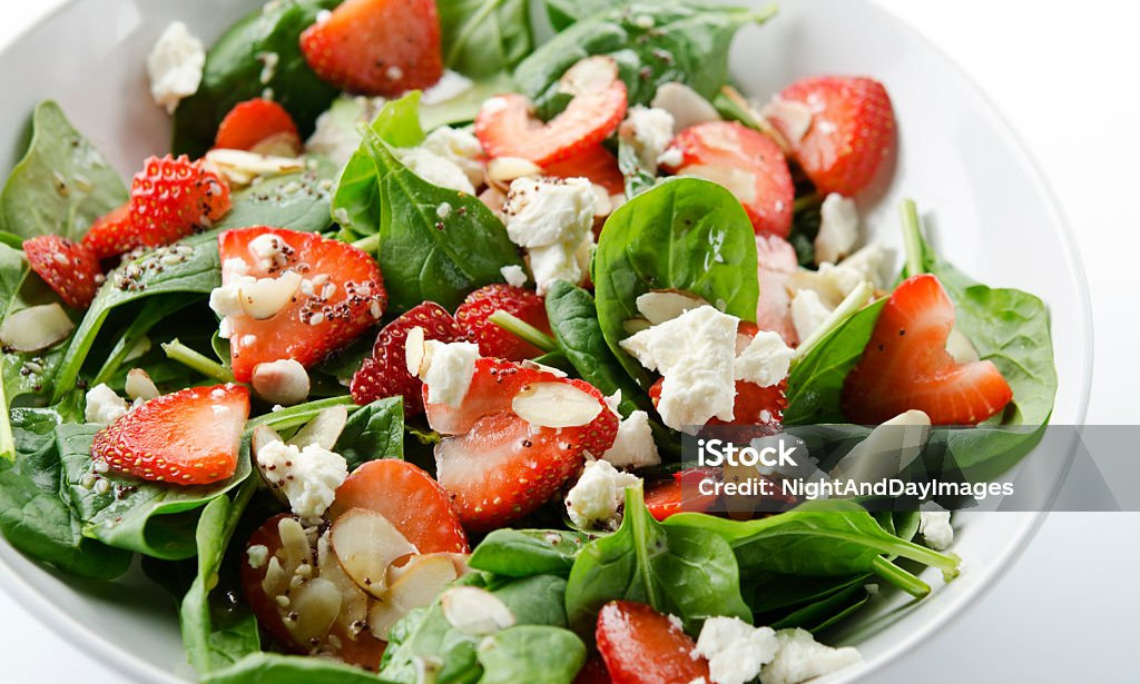 Vibrant Spinach Salad with Fresh Ingredients"