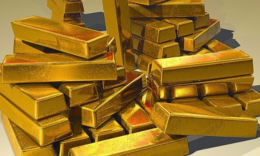Gold Prices Record Peaks Amid Global Trade Tensions and Weak US Dollar
