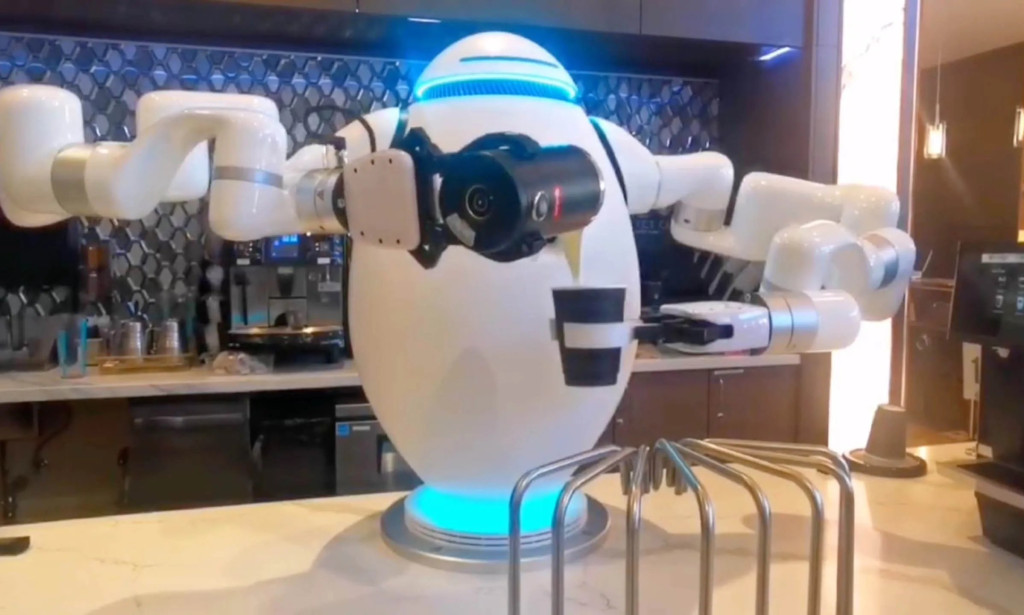 This $15 Robot Waiter Is Taking Over U.S. Restaurants in 2025 — Staff Are Nervous