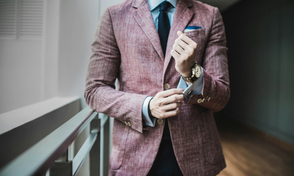 How I Survived as an Independent Sales Agent with Zero Salary or Benefits