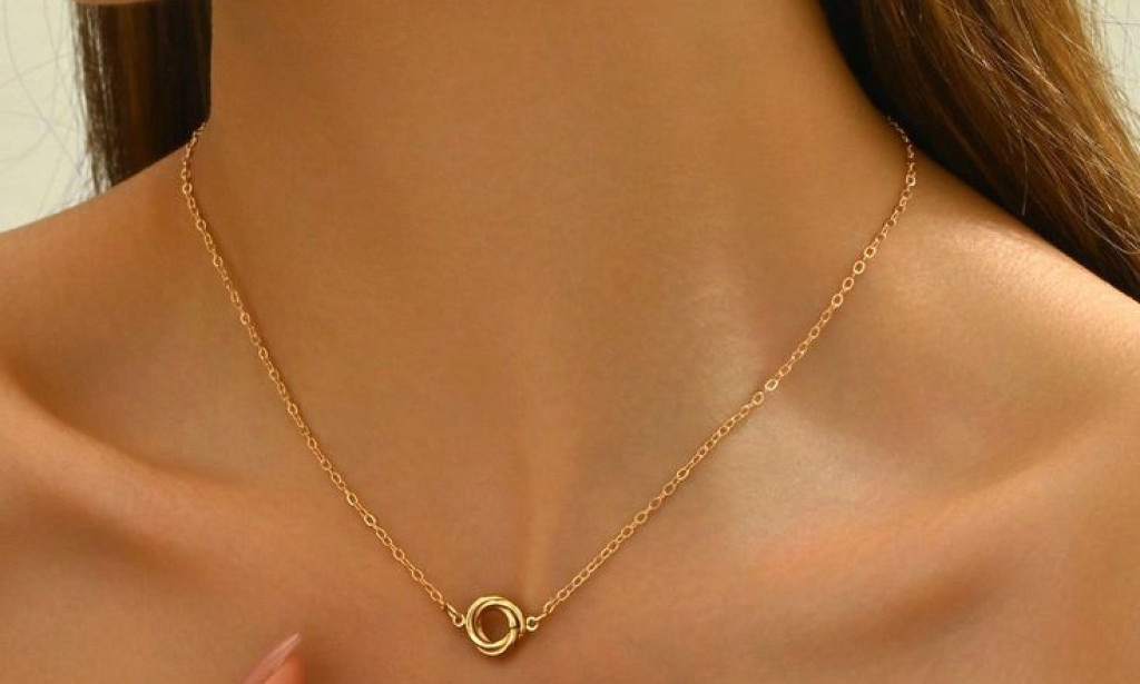 7 Affordable Ways to Look Expensive Without Designer Brands