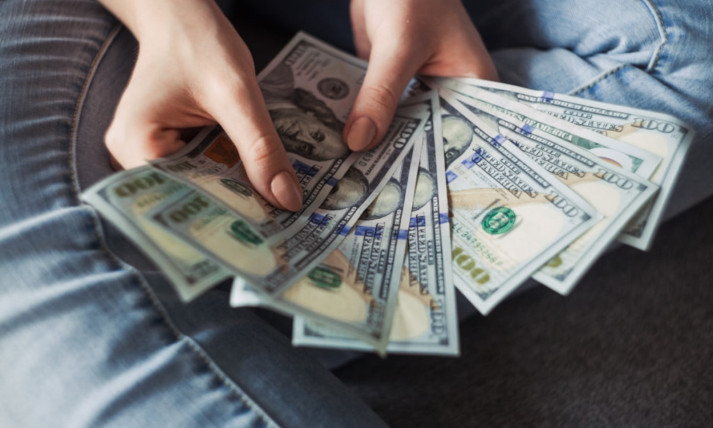 Earn in dollars by simple content writing