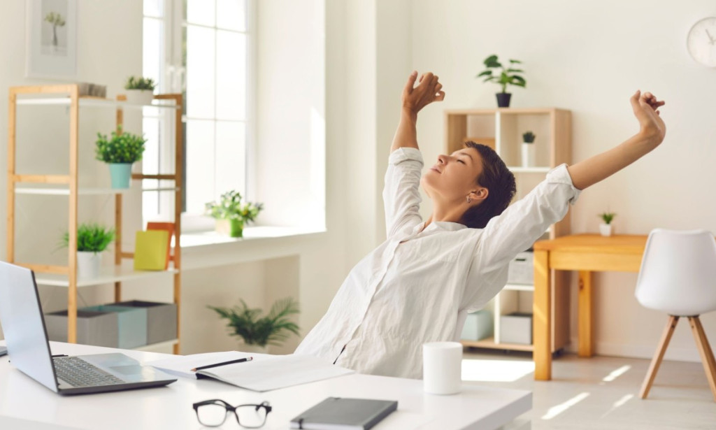 The Power of the Pause: How Micro-Breaks Can Revolutionize Your Mental Health and Productivity